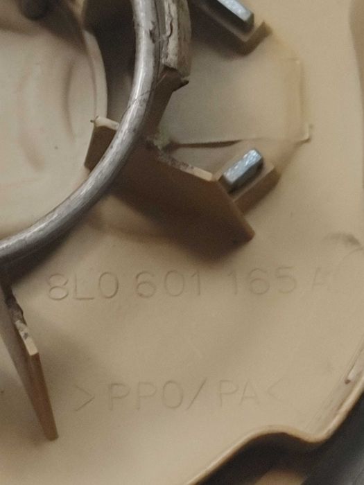 Dekielki alufelgi Audi A3 oryginał 8L0.601.165A komplet