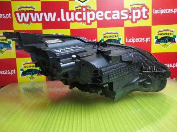 Otica Esquerda Peugeot 3008 II | 102800