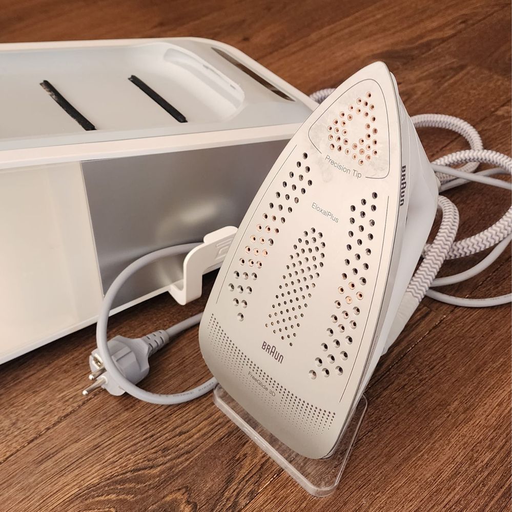 Парогенератор праска Braun CareStyle 7 Pro IS7155WH