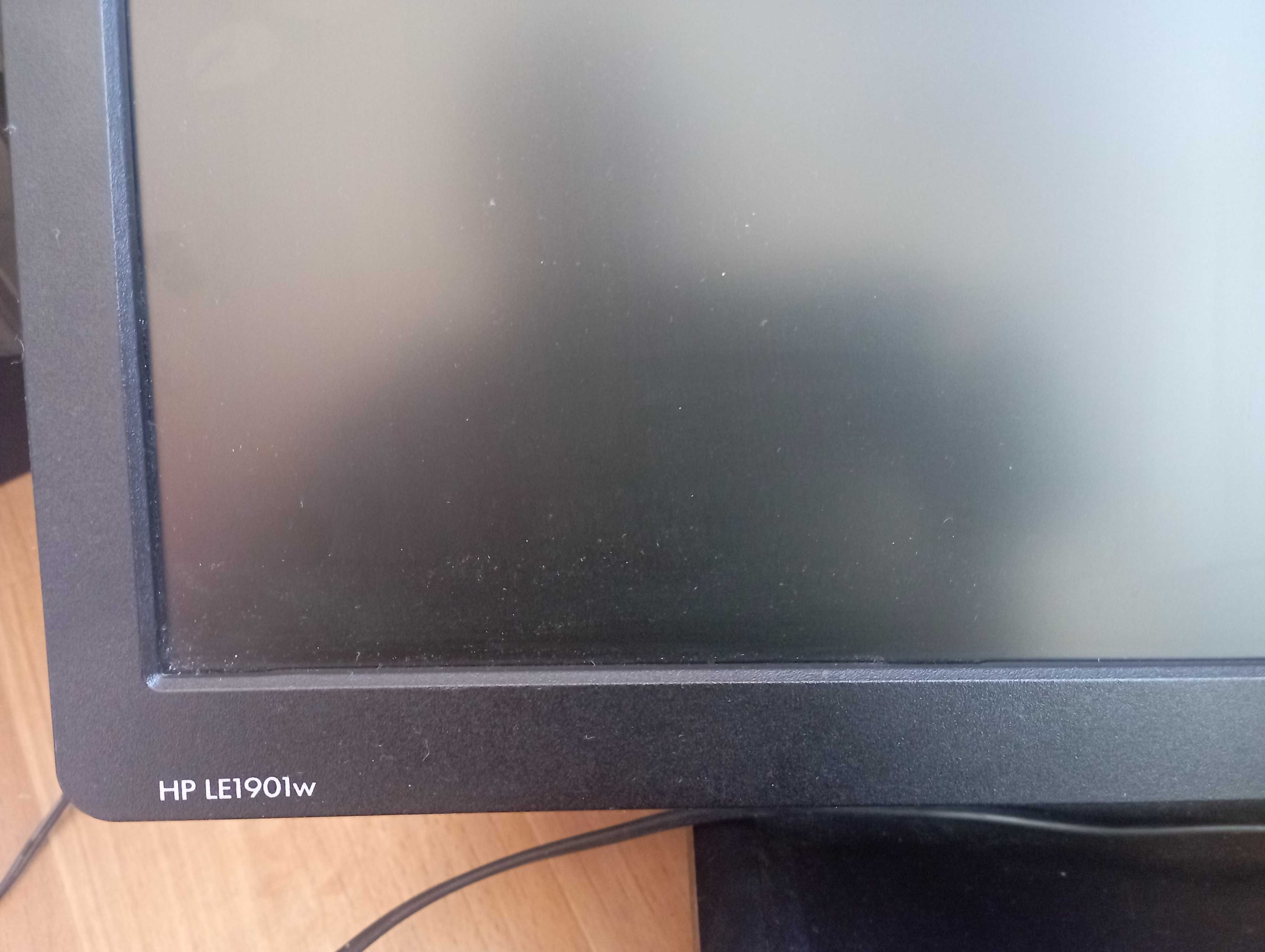 monitor HP LE1901w