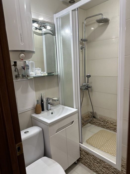 Сдам 2х ком квартиру в центре!