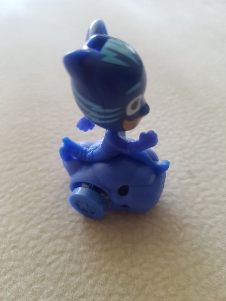 Zabawka z Kinder niespodzianki PJMASKS