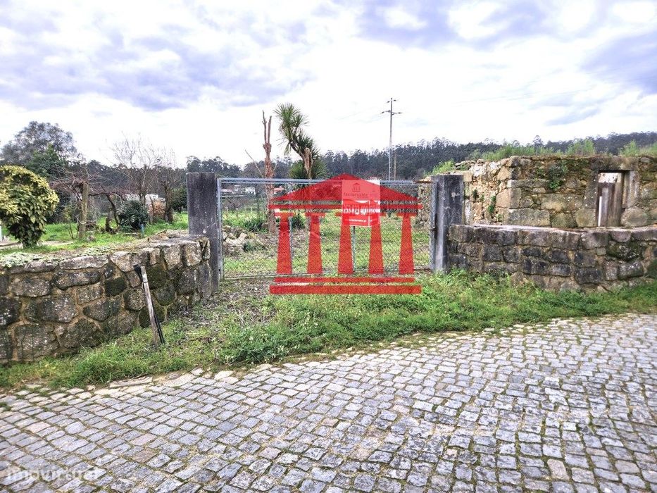 Ruína C/ Terreno - Projeto Aprovado