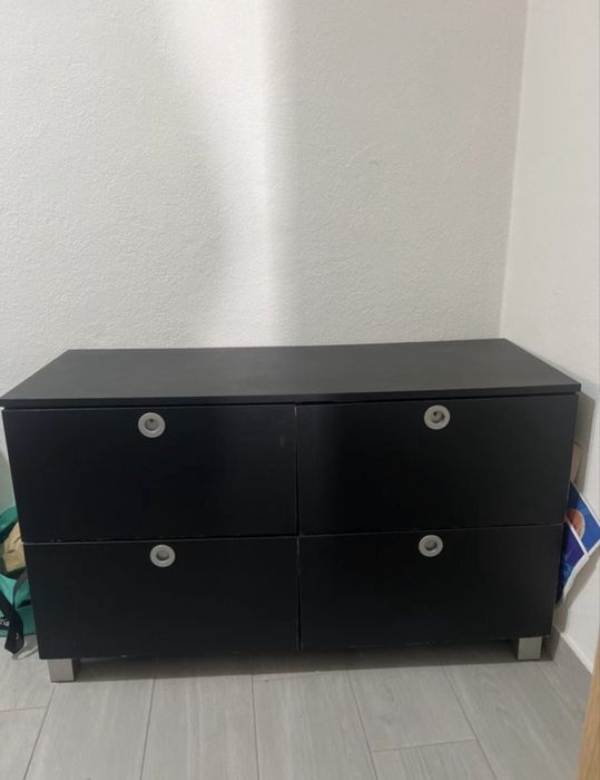 Cómoda de 4 gavetas