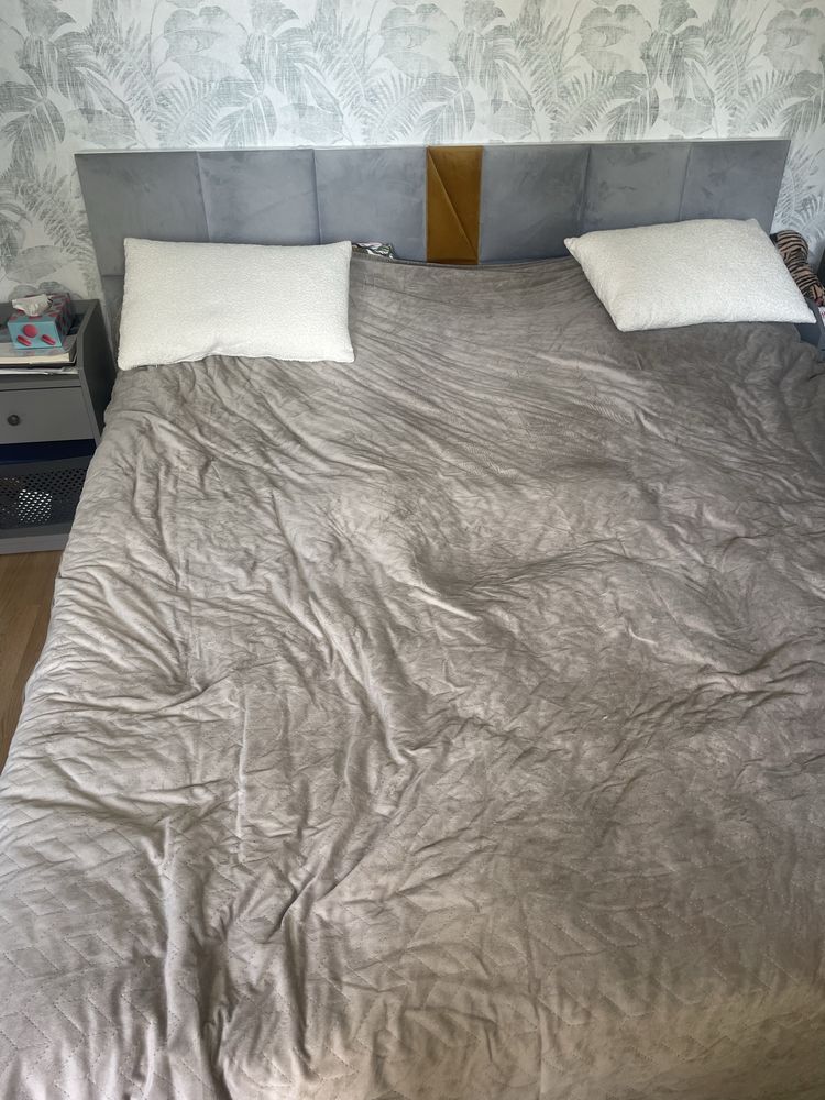 Łózko Ikea Malm rama plus materac
