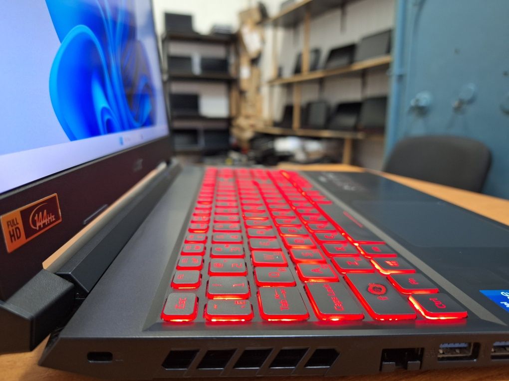 Acer Nitro 5 AN515-57 i5-11400H RTX 3050 Ti 4Gb DDR4 16Gb SSD 512Gb