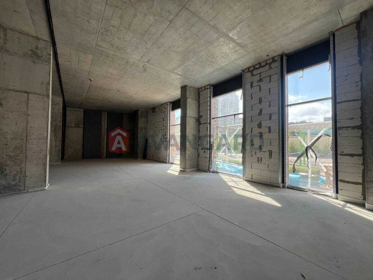 Аренда под клинику, салон, магазин 286м2 в ЖК Loft White (Лофт Вайт)