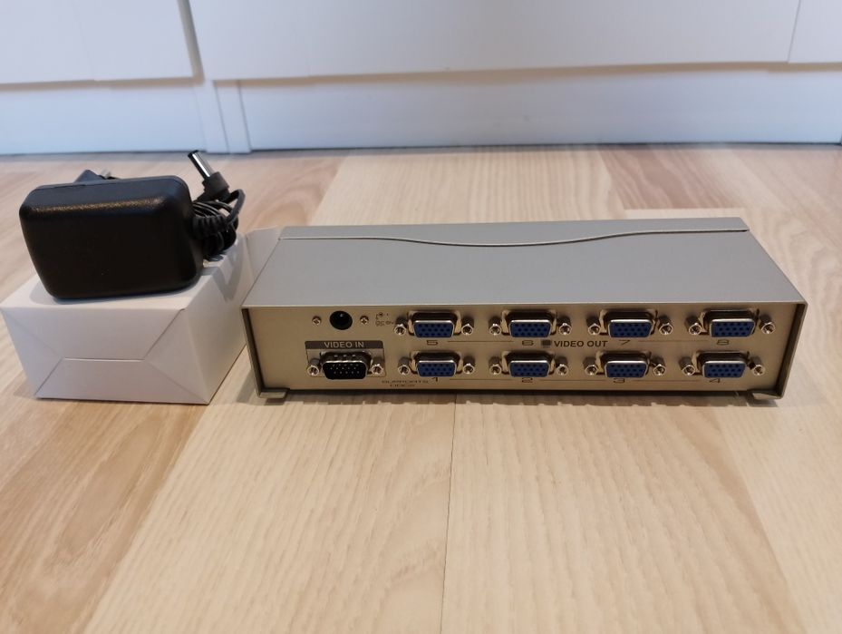Spliter SVGA x 8 ATEN model VS-98A