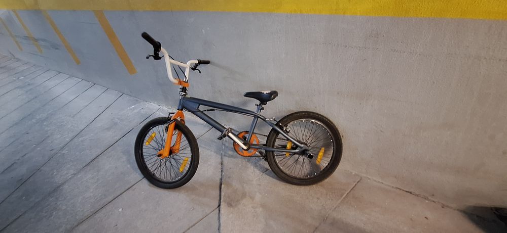 Bicicleta    BMX