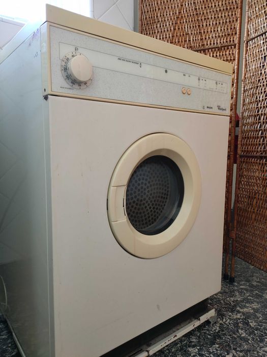 máquina de secar roupa