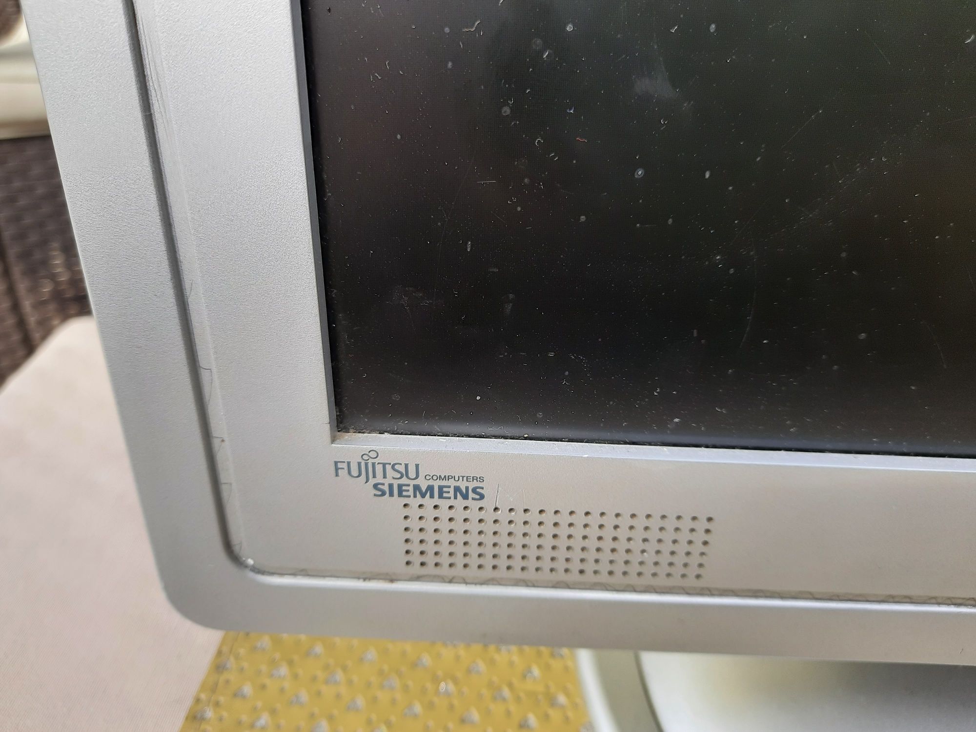 Monitor Fujitsu Siemens 17 "