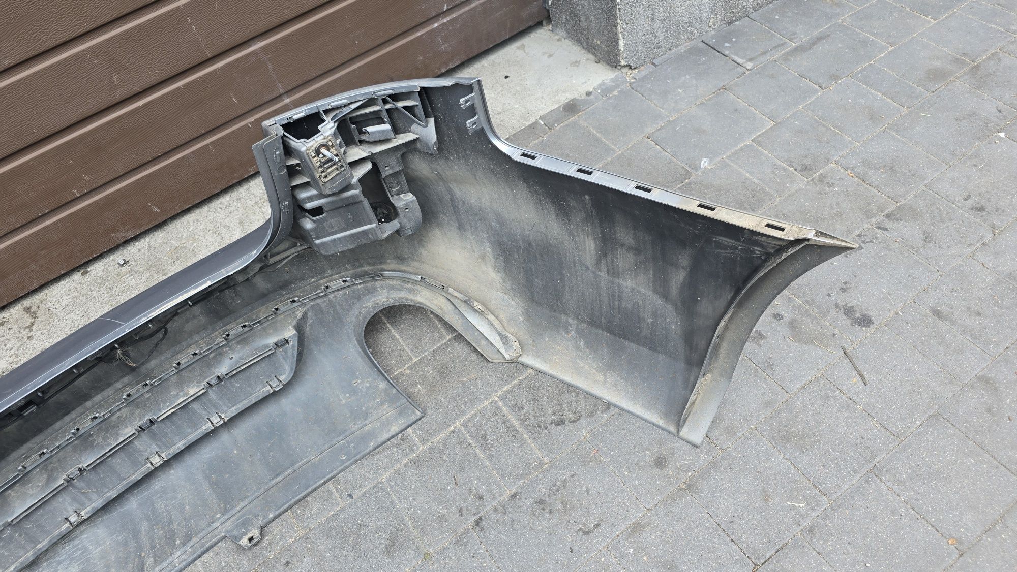 Zderzak tył tylni Audi A4 B8 Kombi S Line pdc LY7G