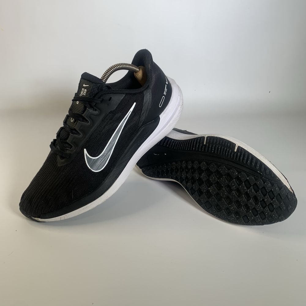 Бігові кровівки Nike Running розмір 41 26см