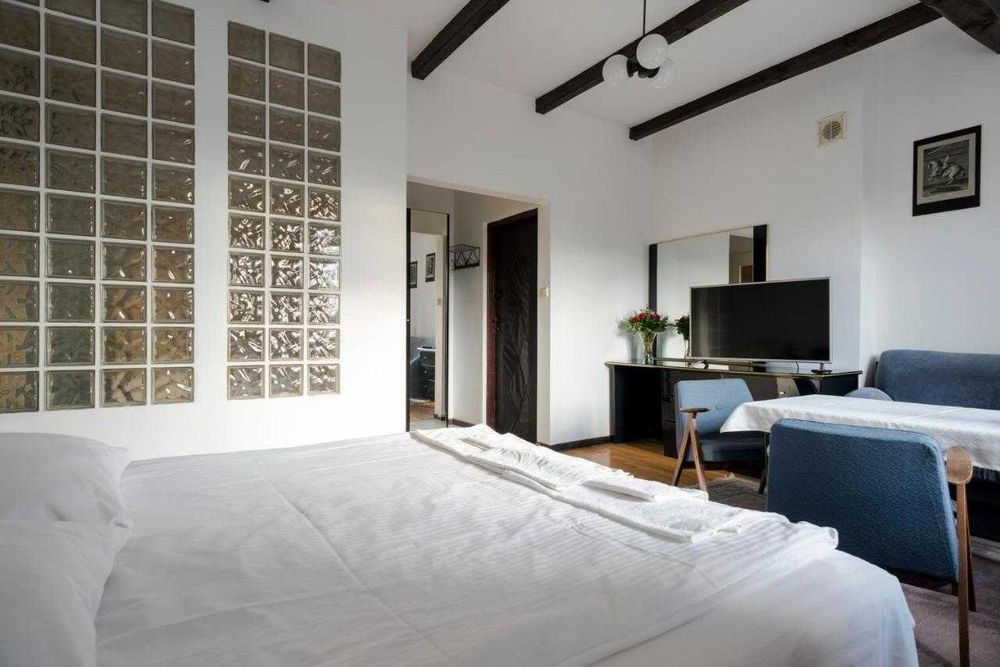 2-х местная комната Варшава Говорим по-русски UA VIP Хостел Hostel