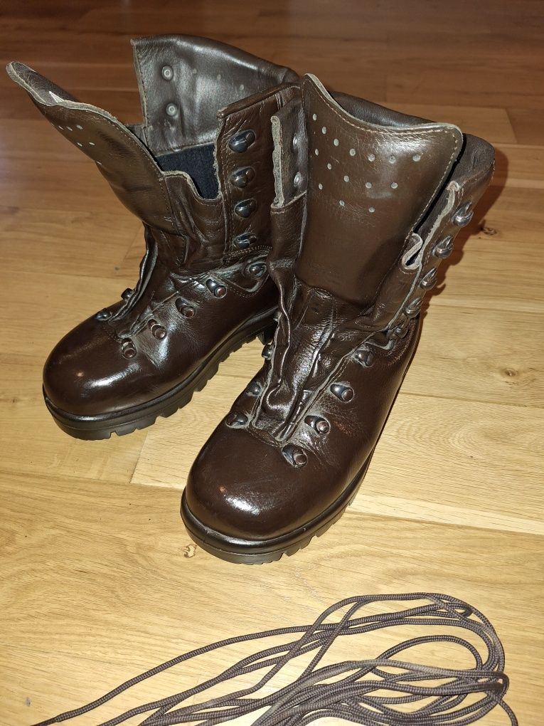 933A/MON  buty zimowe brązowe wojskowe rozmiar 24.5