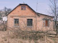 Бабинці - продам будинок цегляний з великою ділянкою !