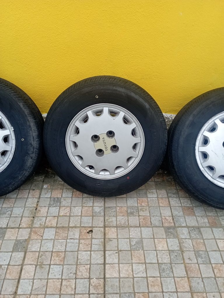 5 jantes com pneu 4×100 R13