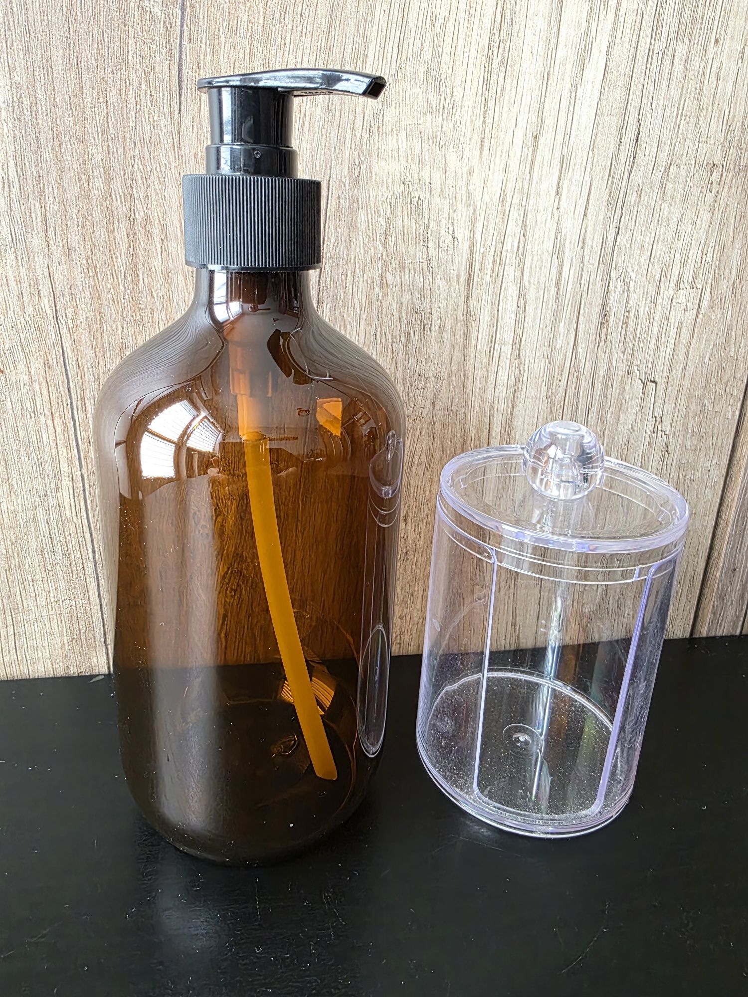 Butelka z pompką 500ml i pojemnik na waciki