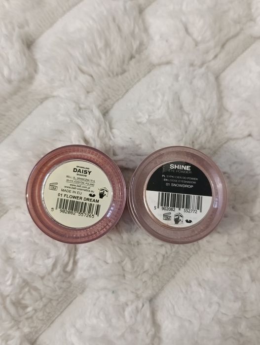 Sypki cień do powiek