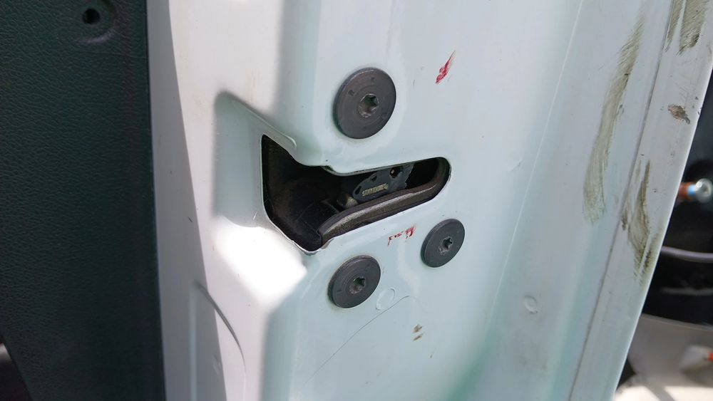 Fechadura / fecho porta frente direito RENAULT Master III (FV)