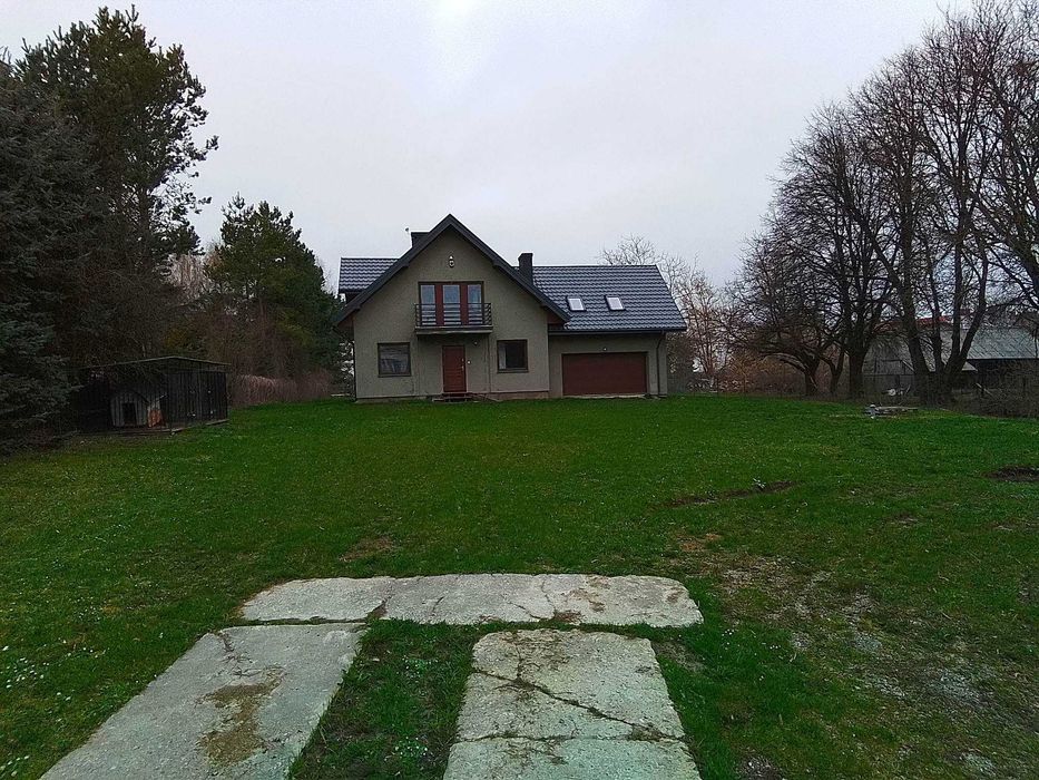 Dom do wynajęcia w spokojnej okolicy na dużej działce