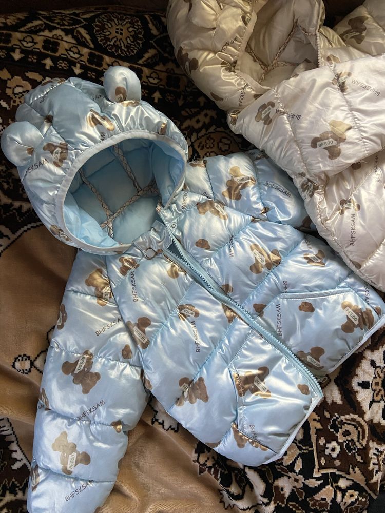 Продам дитячий одяг. Плаття 98. Куртки 100. Комбінезон 98.