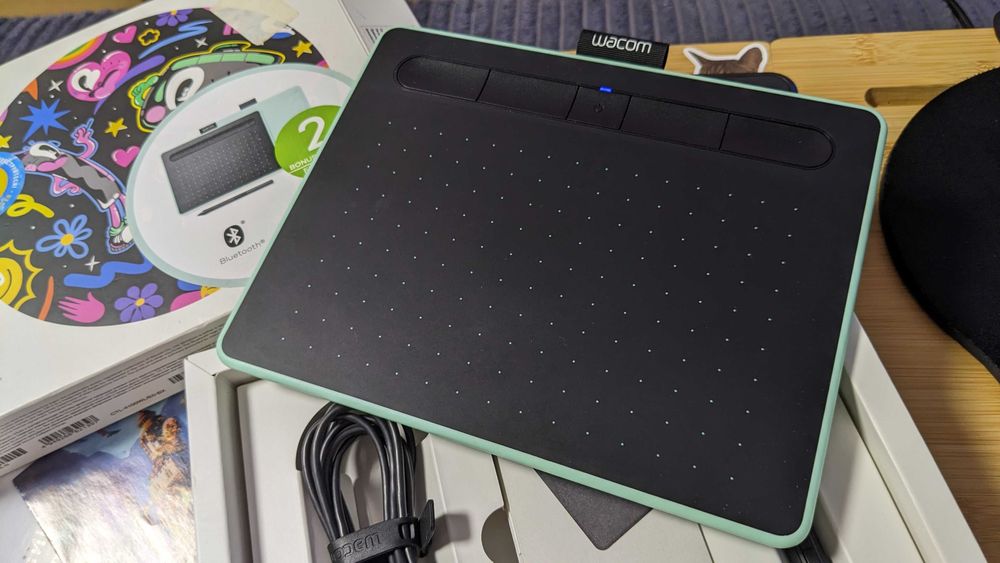 Графічний планшет Wacom Intuos S Bluetooth Pistachio (CTL-4100WLE-N)