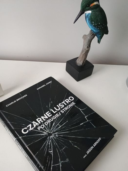 Czarne lustro  nie tylko  dla fanów