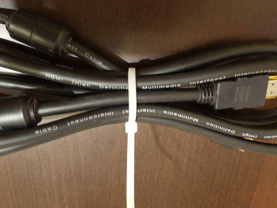 Кабелі HDMI (на вибір)