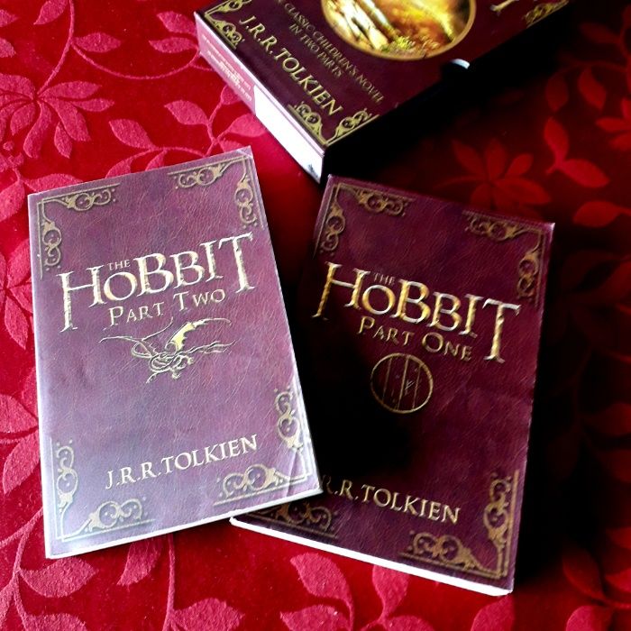 J R R Tolkien - The Hobbit - Box c/ 2 volumes PB 2012 ENG