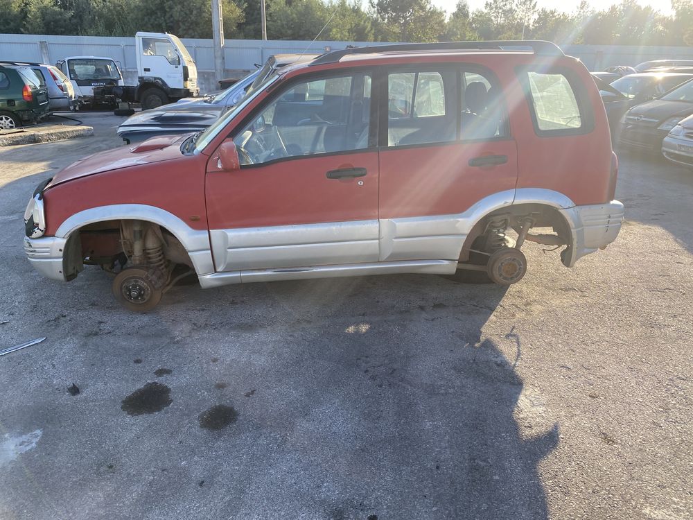 Suzuki Grand Vitara 2.0TD (peças)