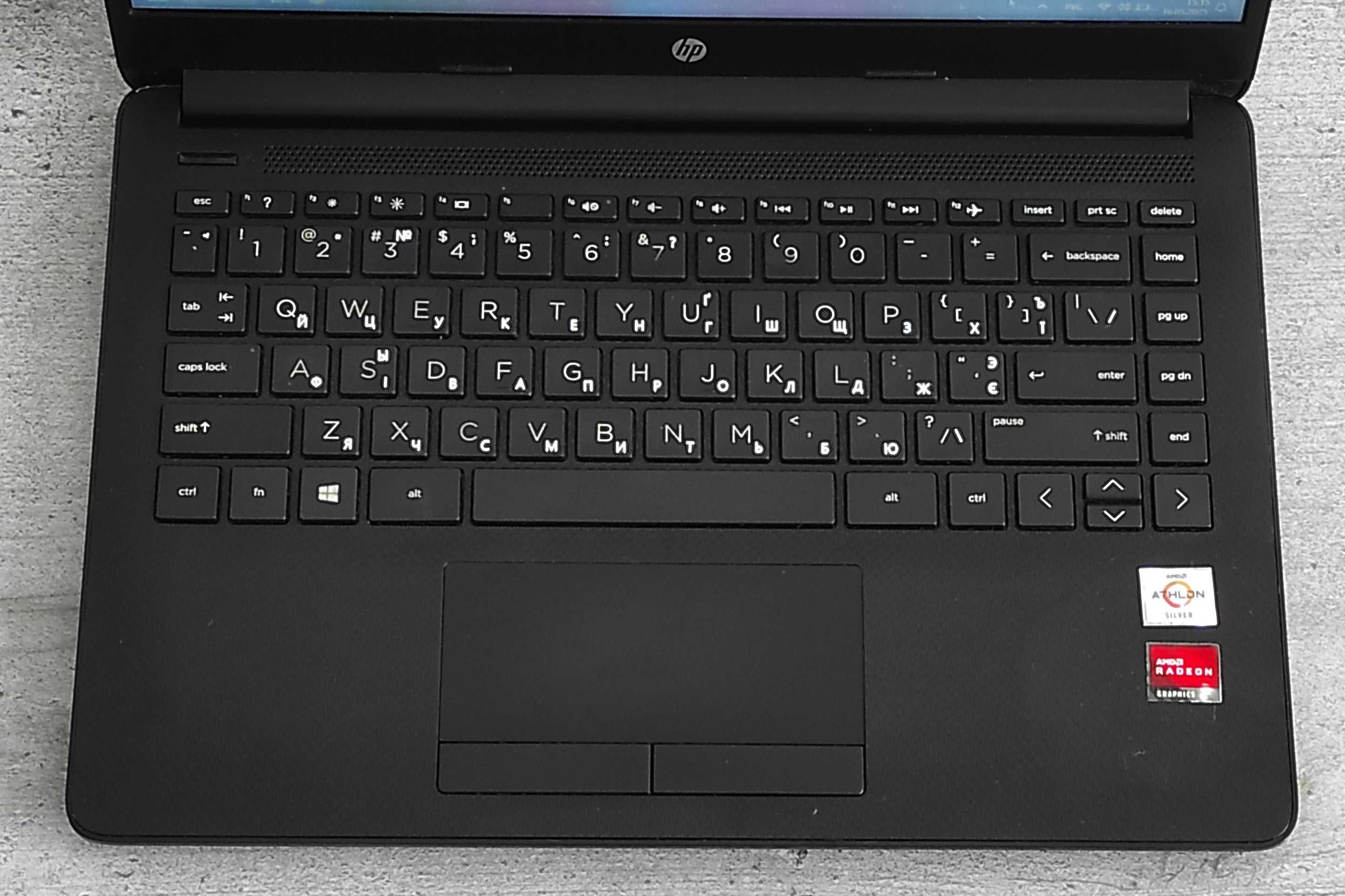 Тонкий та легкий ноутбук HP 14-dq2000, 8 ГБ DDR4, 256ГБ SSD, 3-5 годин