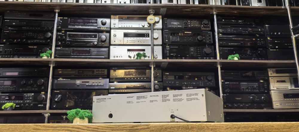 Касетні програвачі Grundig CF7000/Grundig CNF300