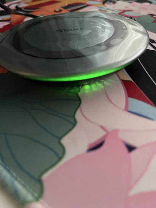 Беспроводное зарядное устройство Wireless Charger 10W Iphone/Samsung
