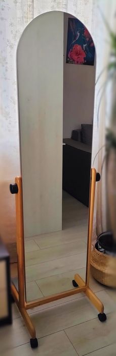 Дзеркало на колесах