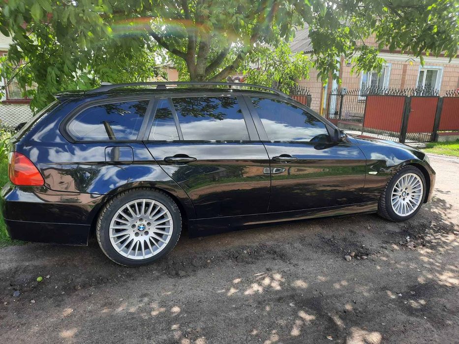 Продам  BMW 318I