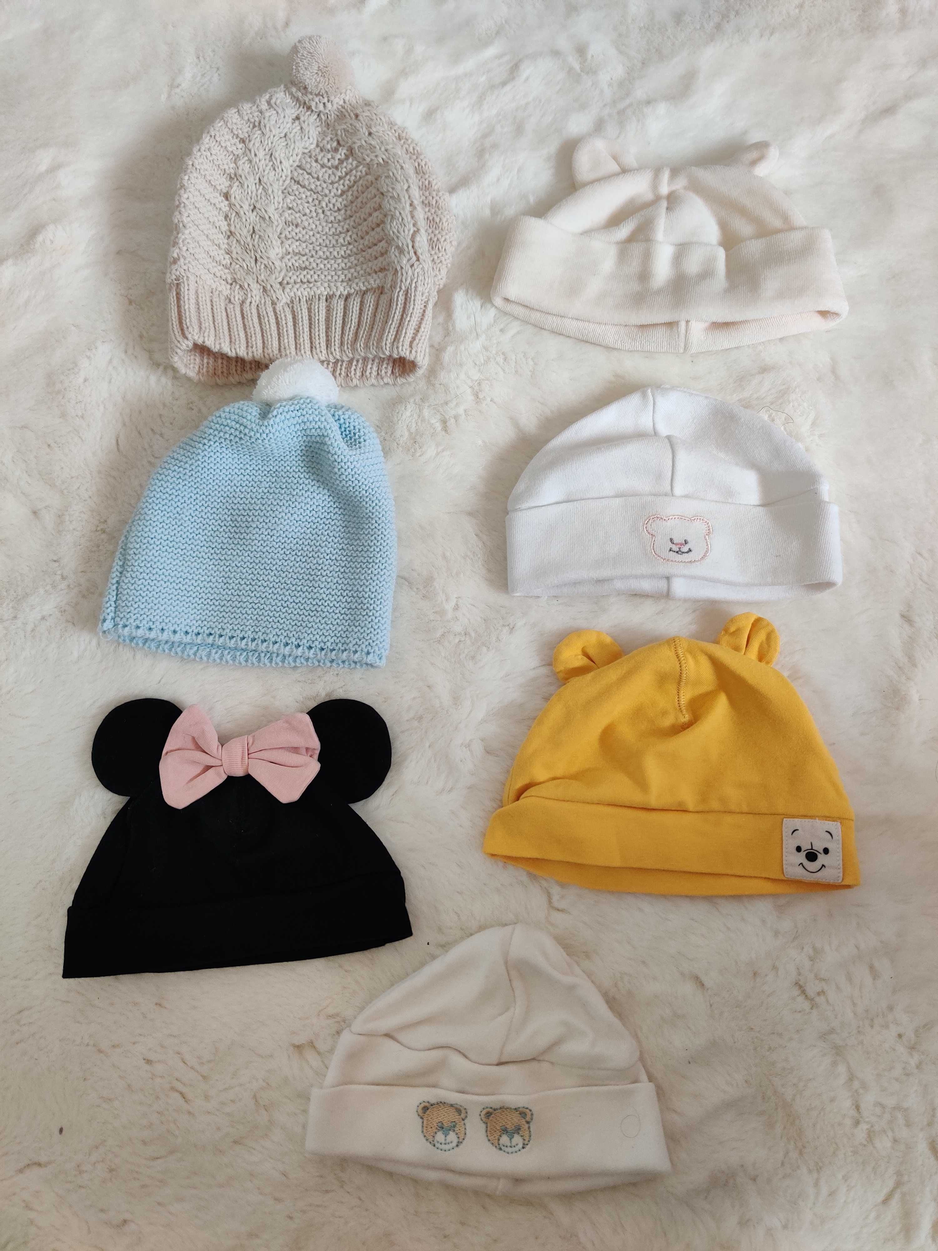 Luvas, sapatinhos bebê - doudou , babete - gorros