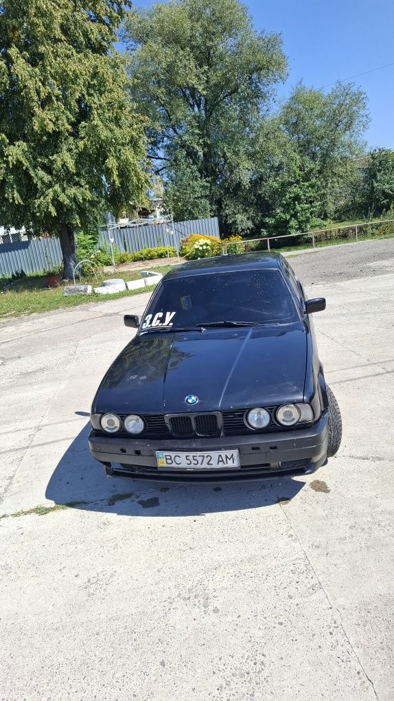 Продаю срочно 1800 + торг.
