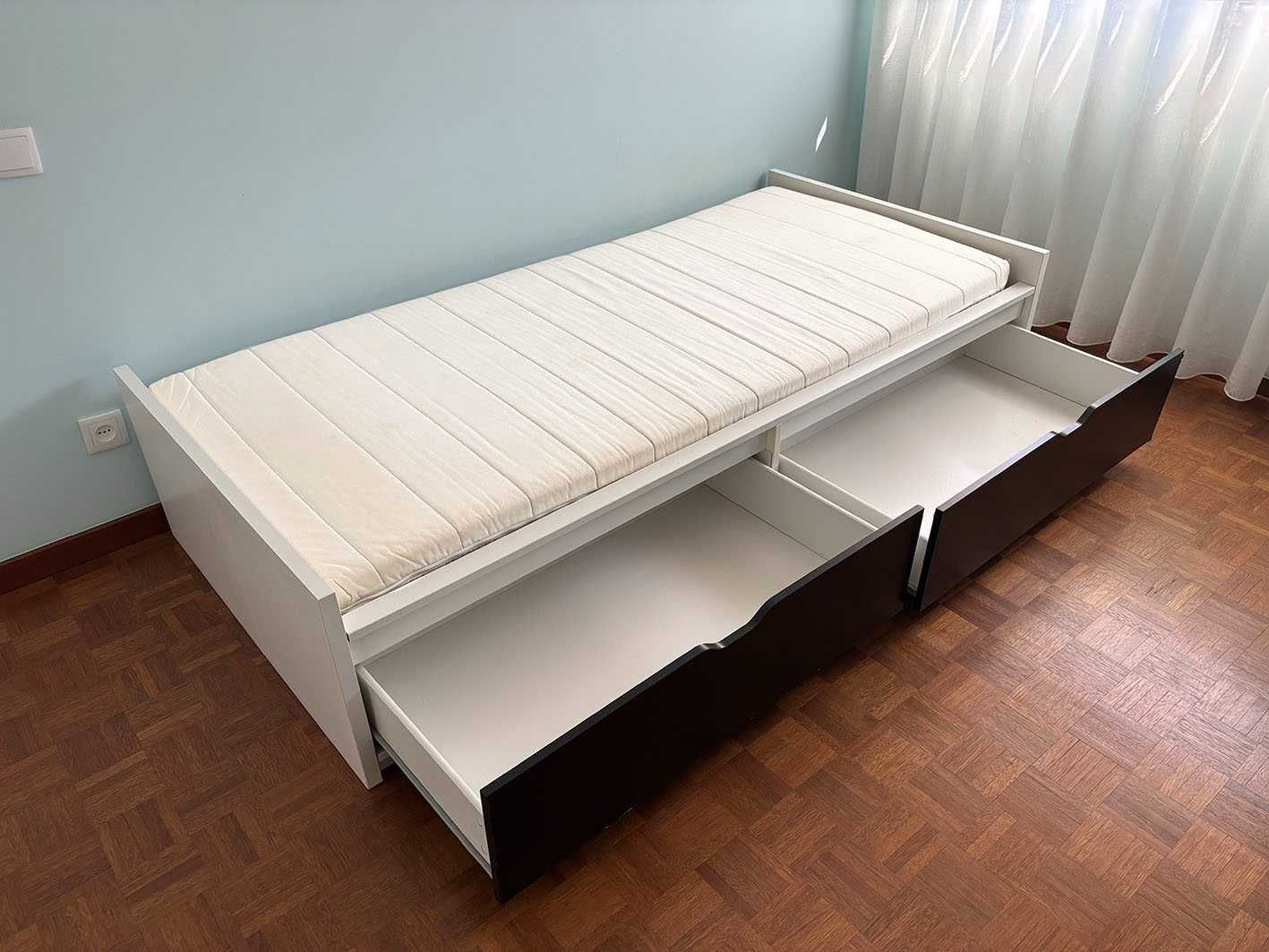 Cama Individual completa c/ arrumação