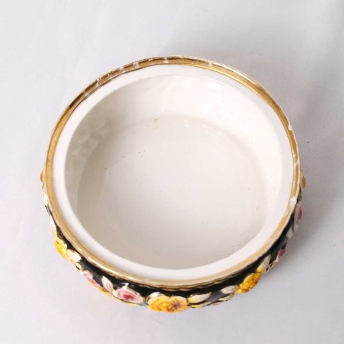 Bomboneira com flores em relevo ELPA Alcobaça