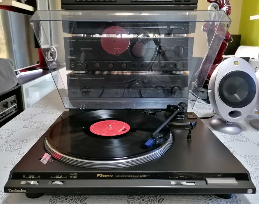 Gira-discos Technics SL-BD2, Em Excelente Estado
Agulha e Correia Nova