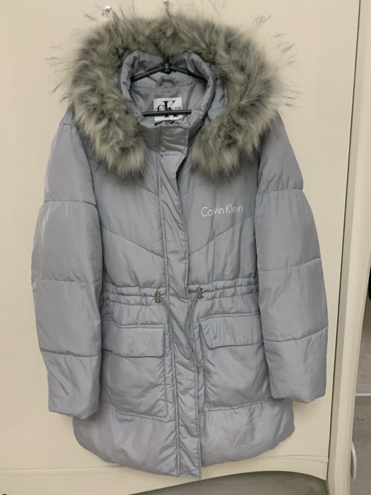Calvin Klein 50-56 розміру жилетка пуховик чорний пальто куртка довга