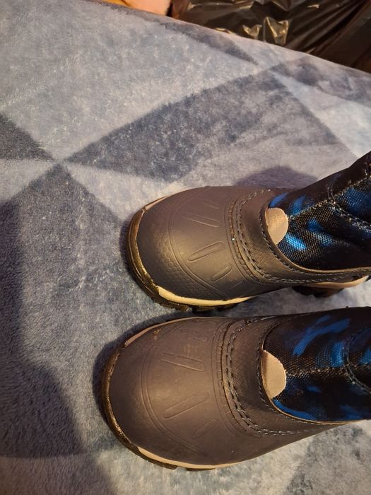 Buty zimowe nowe