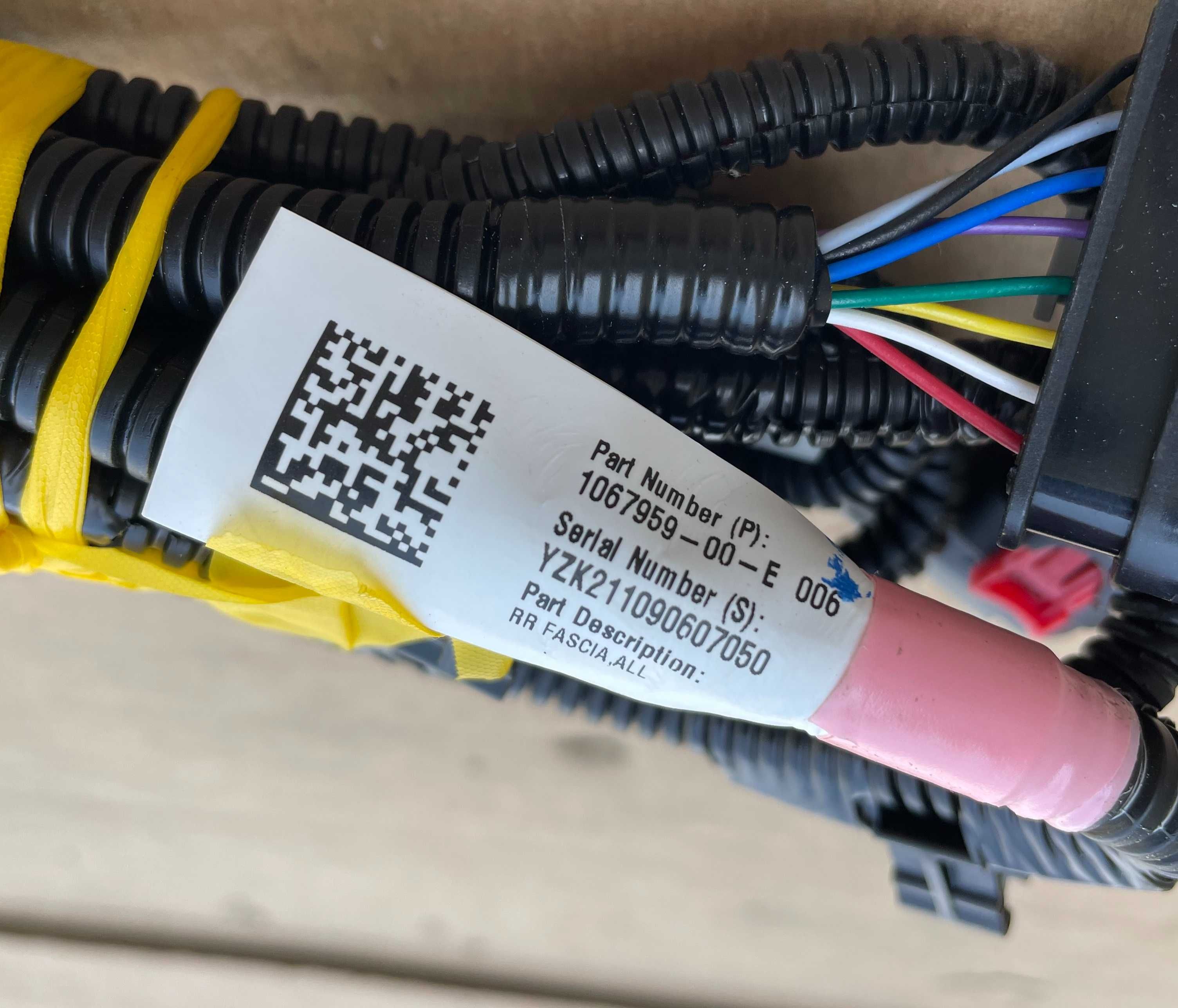 Tesla 3 електропроводка бампера Tesla m3 1067959-00-e нова  tesla m3