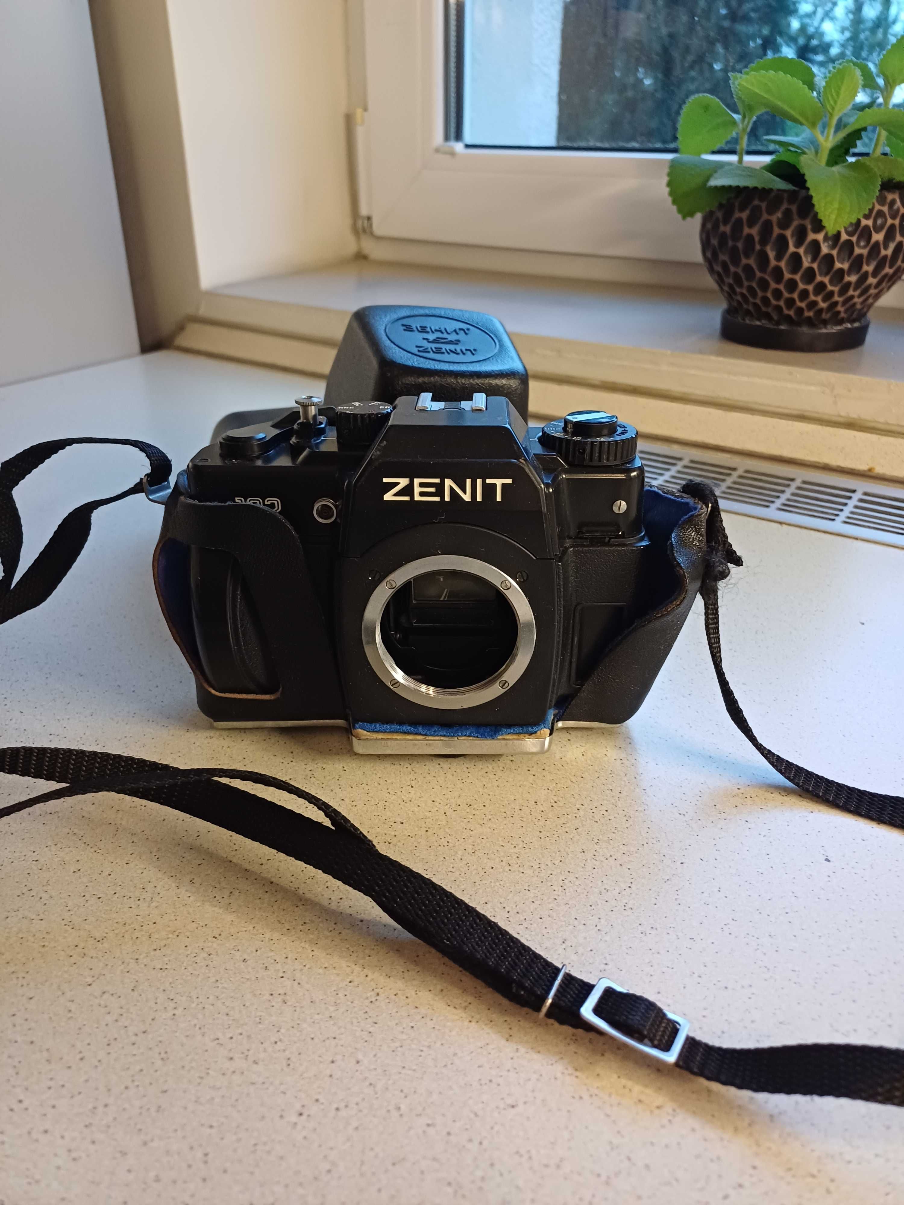 Aparat fotograficzny ZENIT 122