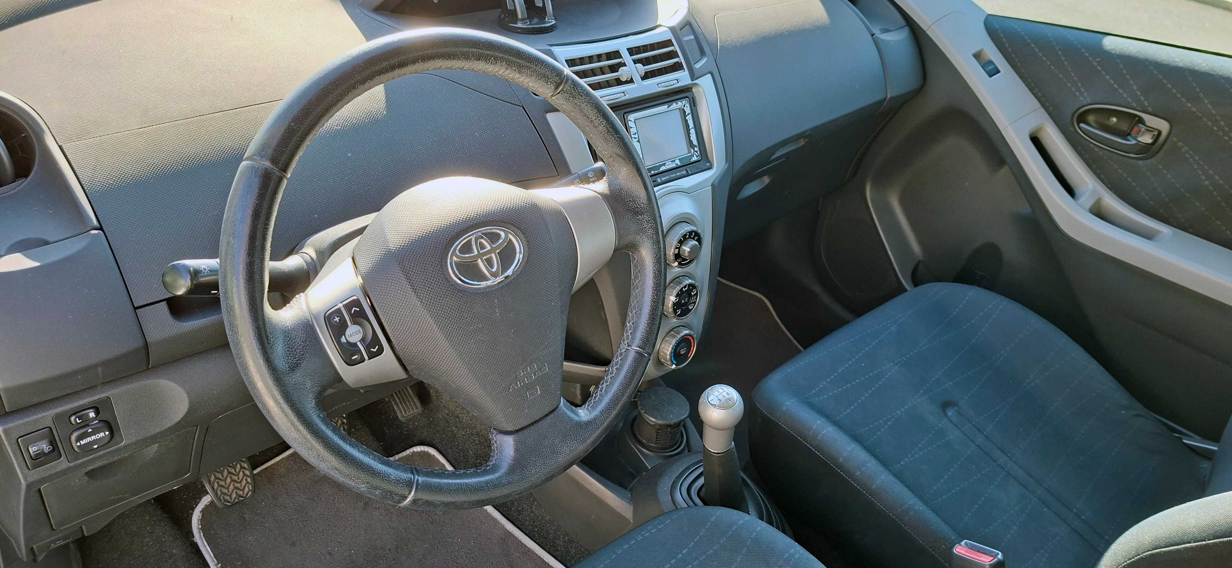 Toyota Yaris 1.0cc - 134 mil km