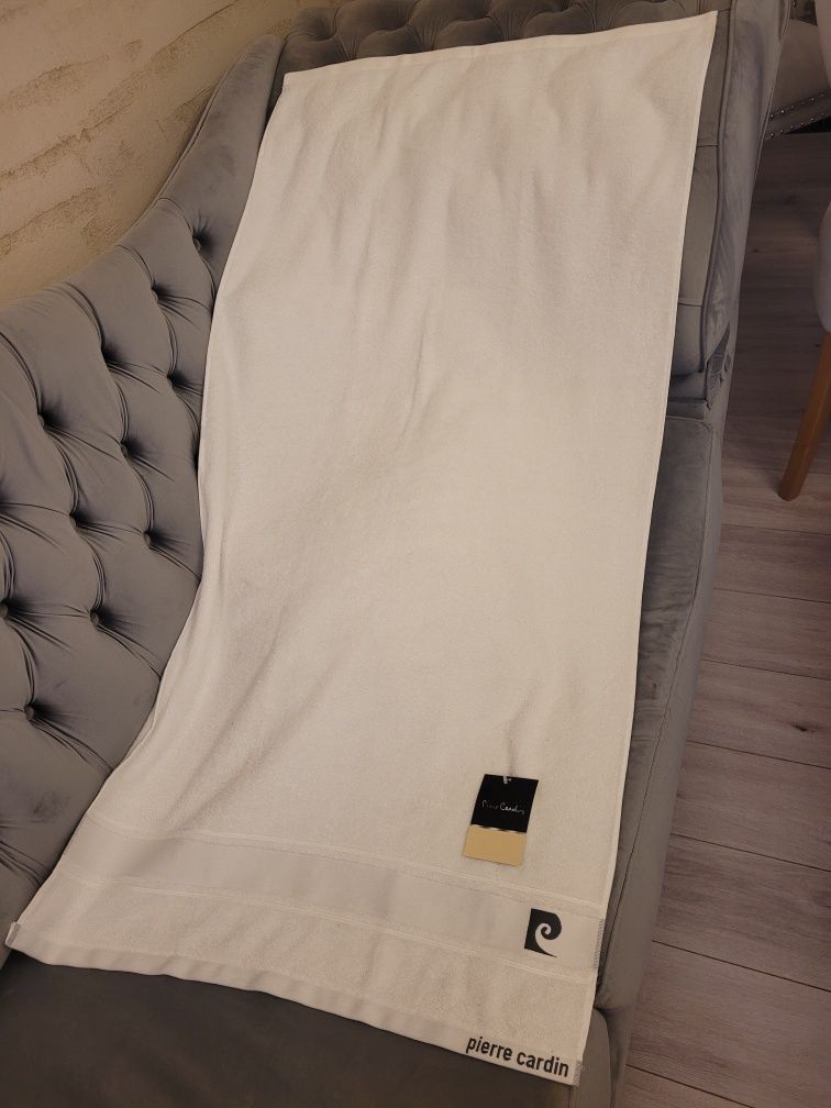 Nowy Luksusowy ręcznik f. Pierre Cardin duży biały