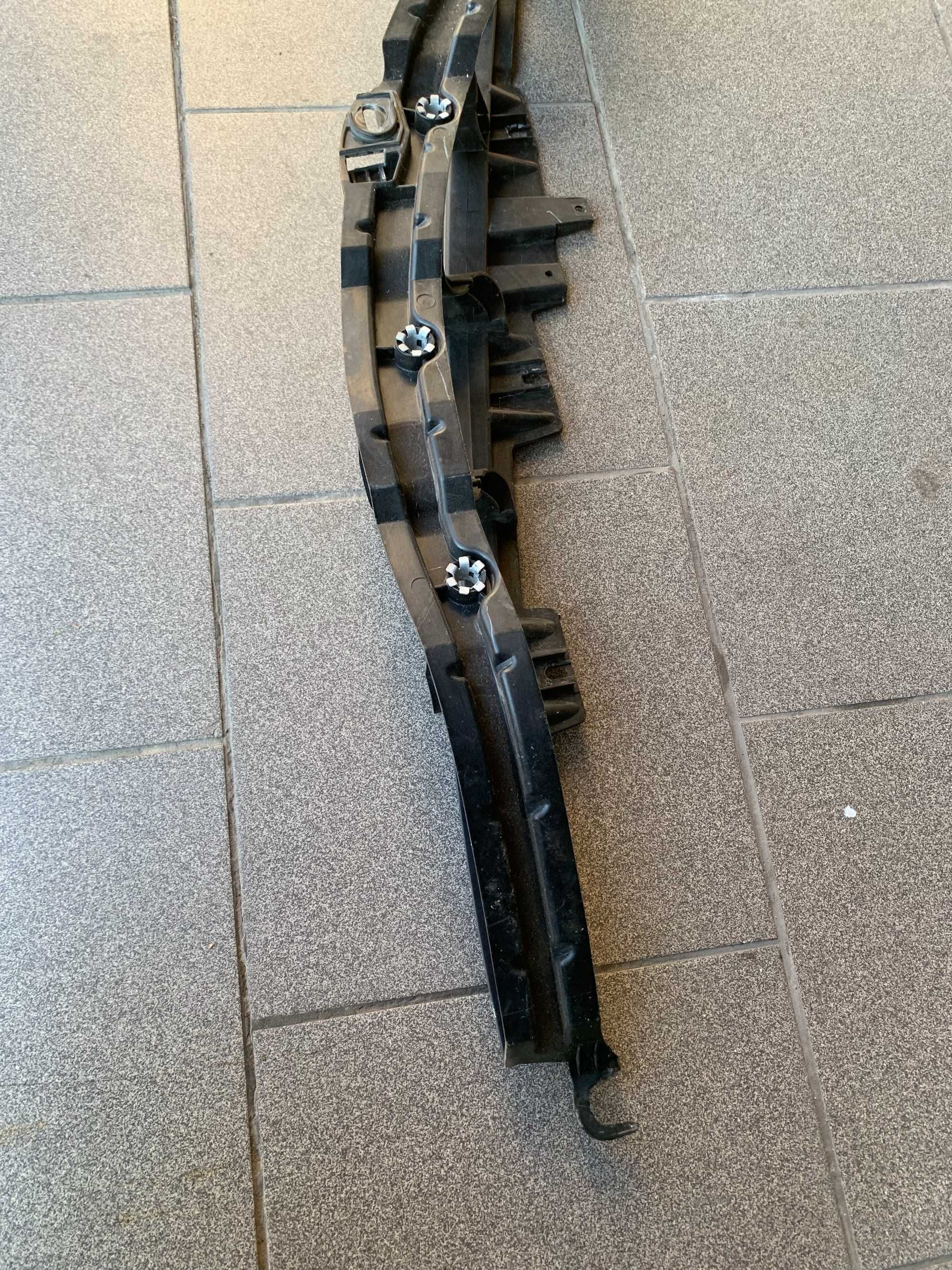 Bmw x5 e70 x6 e71 ślizg prawy błotnika 7.157.990