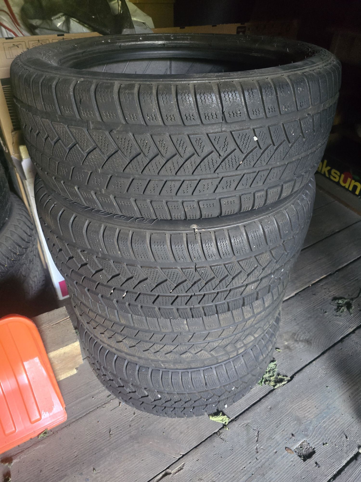 Opony zimowe 215/50 R 17