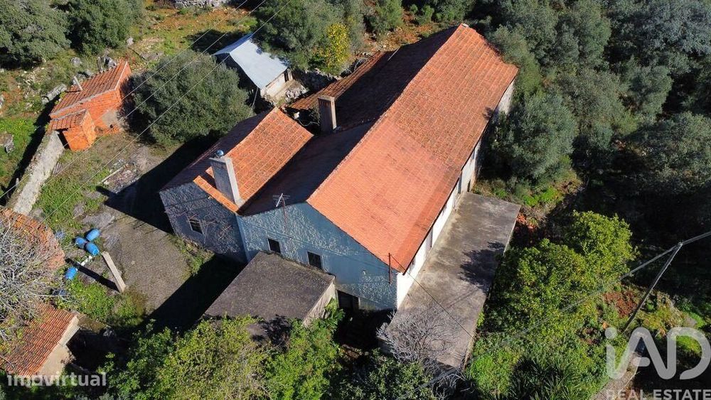 Habitação T3 em Além da Ribeira e Pedreira de 539,00 m2